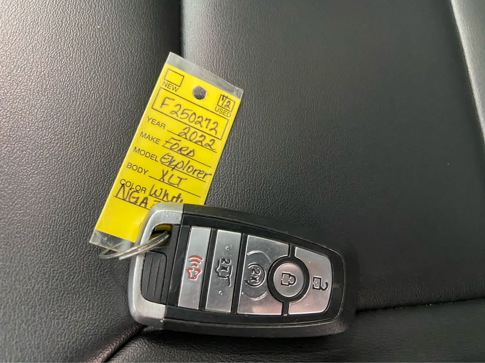 2022 Ford Explorer XLT photo 3