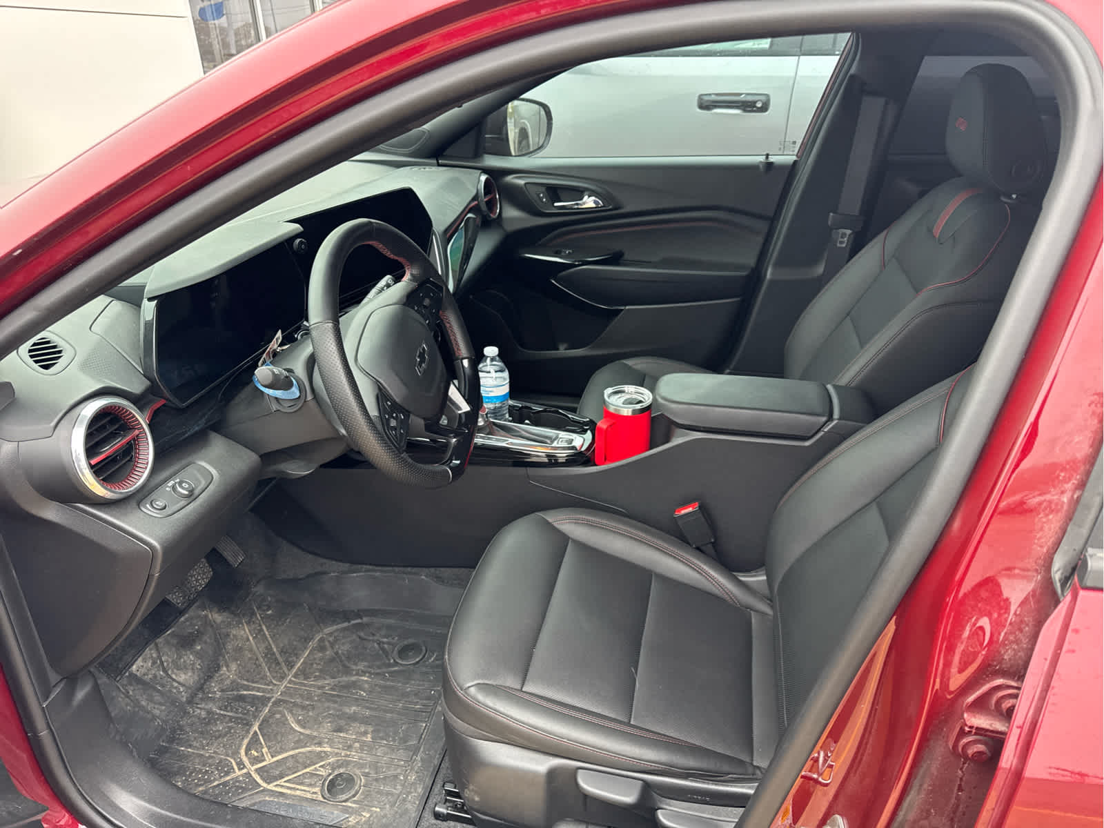 2024 Chevrolet Trax photo 3