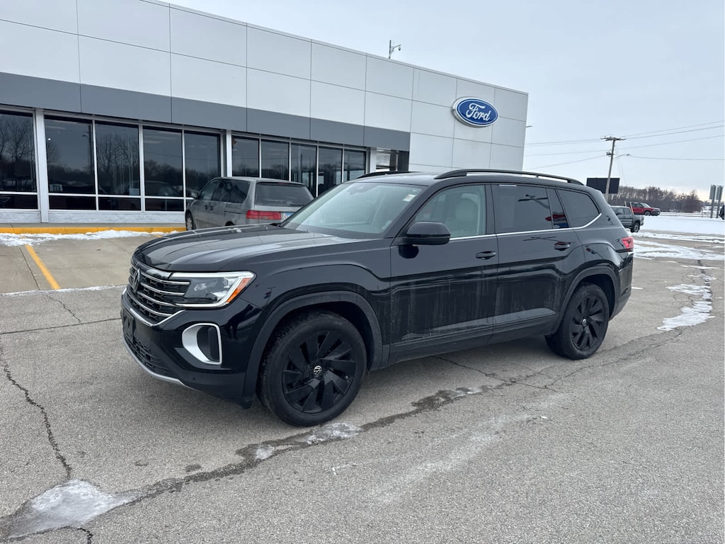 Used 2024 Volkswagen Atlas 2.0T SE w/Technology 4MOTION