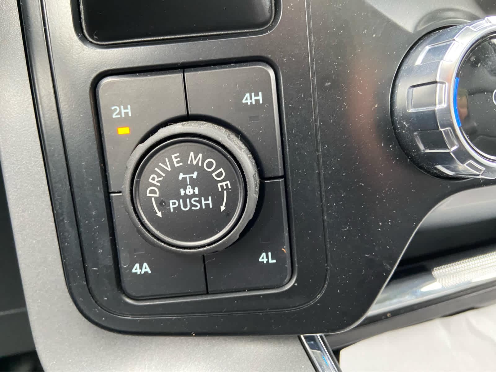 2023 Ford F-150 Lariat - Photo 23