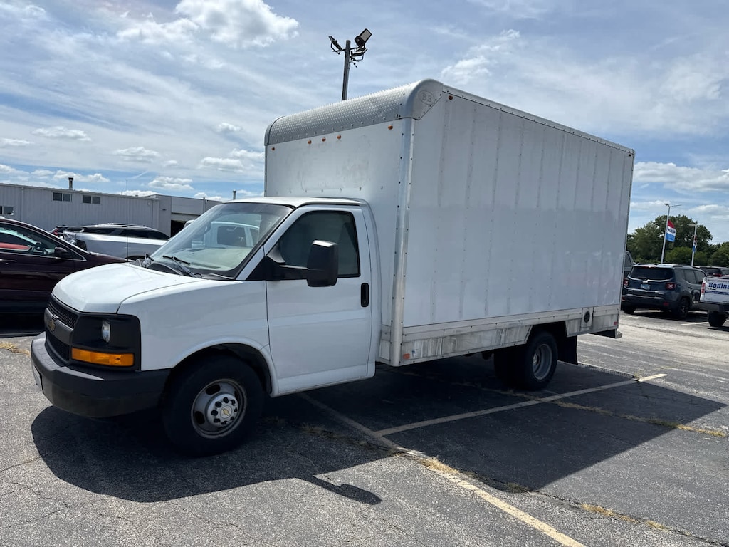 Used 2016 Chevrolet Express Commercial Cutaway 3500 Van 159 3500 Van 159