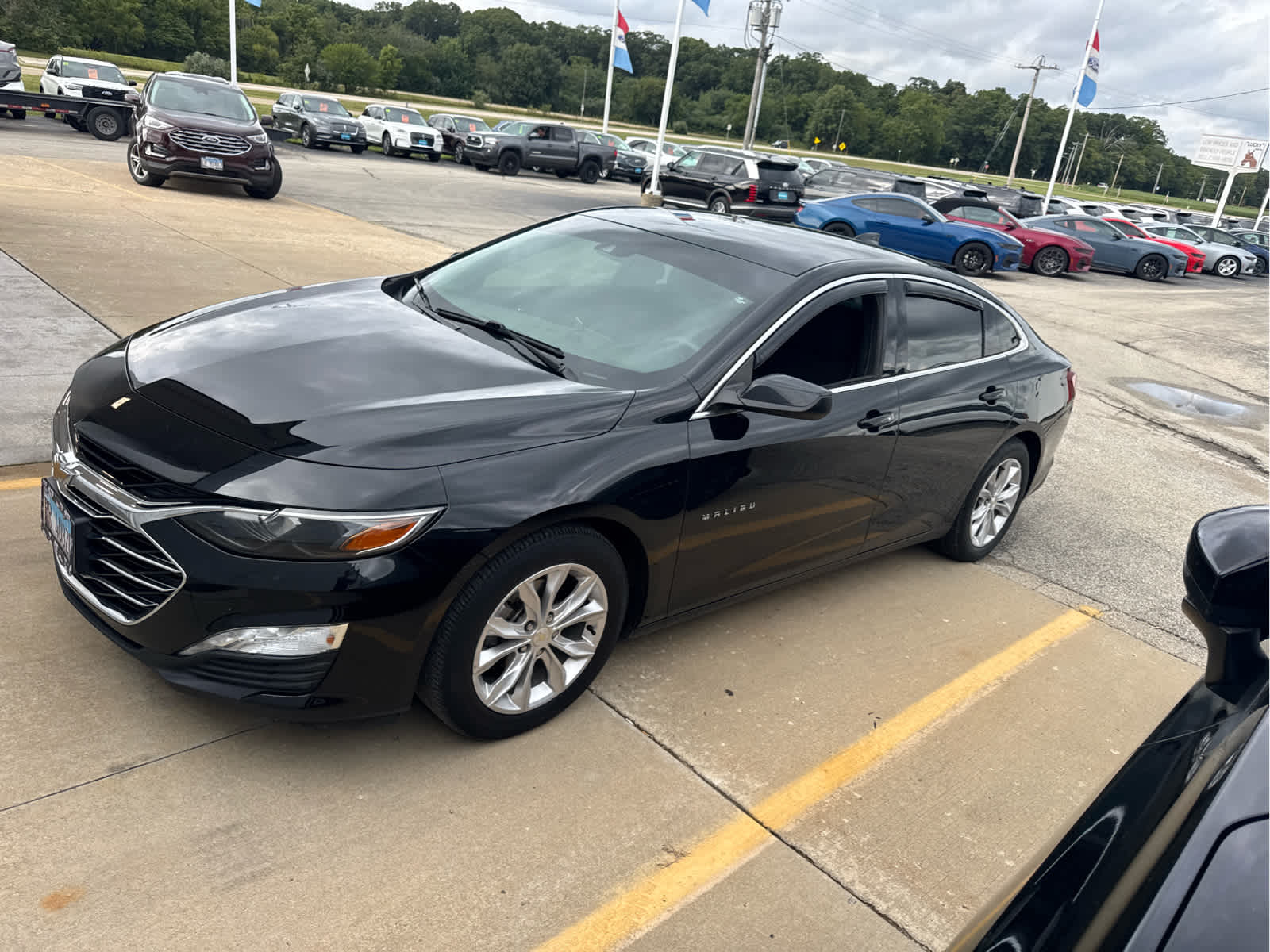 Used 2019 Chevrolet Malibu 1LT with VIN 1G1ZD5ST3KF200668 for sale in Monticello, IL