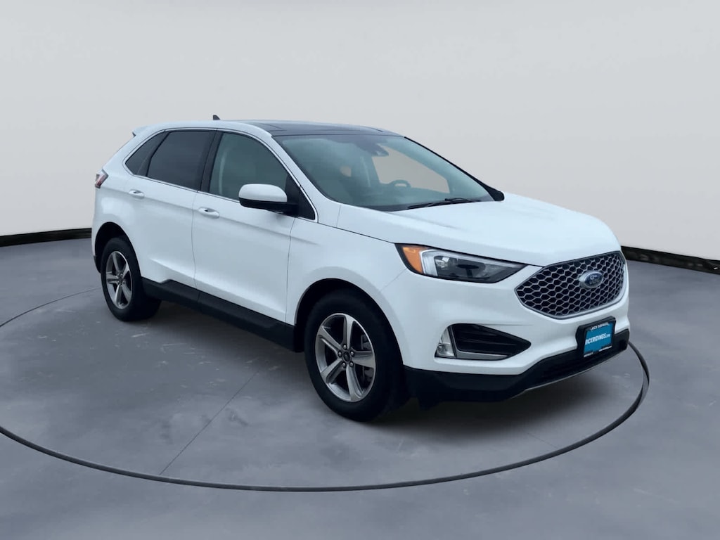Used 2024 Ford Edge SEL AWD
