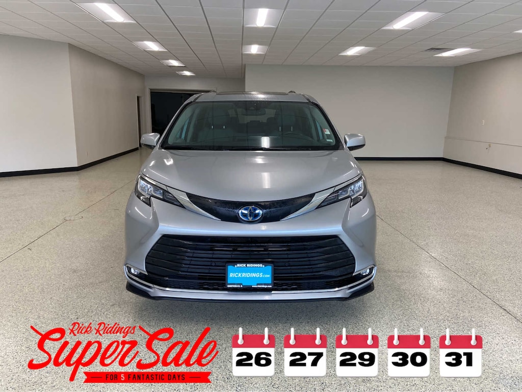 Used 2023 Toyota Sienna XLE