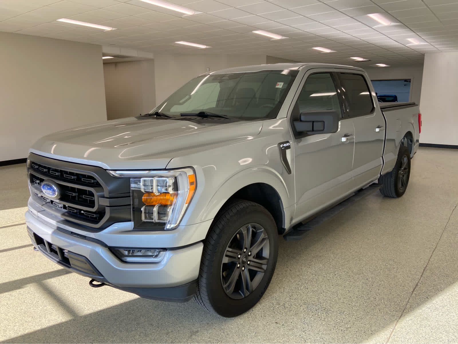 2023 Ford F-150 XLT's photo