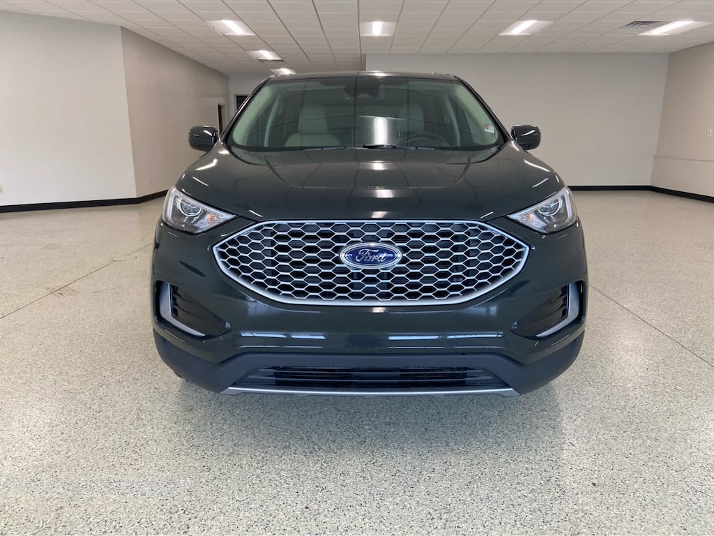 Used 2024 Ford Edge SEL AWD
