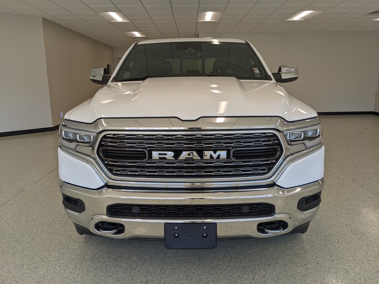 Used 2020 RAM Ram 1500 Pickup Limited with VIN 1C6SRFHM2LN294170 for sale in Monticello, IL