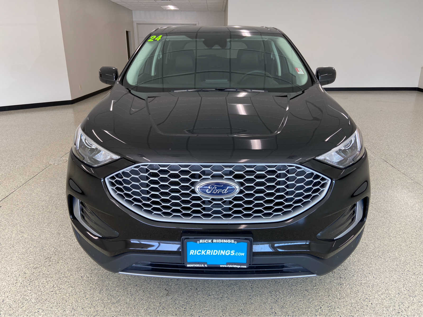 Used 2024 Ford Edge SEL with VIN 2FMPK4J93RBA49102 for sale in Monticello, IL