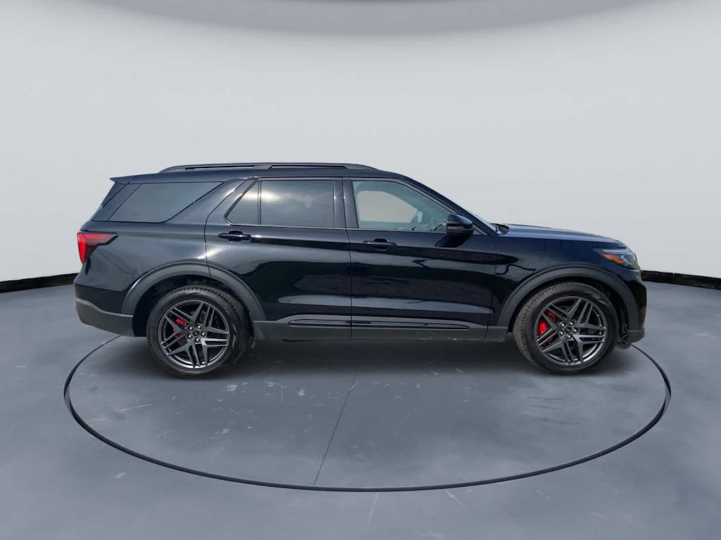 Used 2025 Ford Explorer ST 4WD