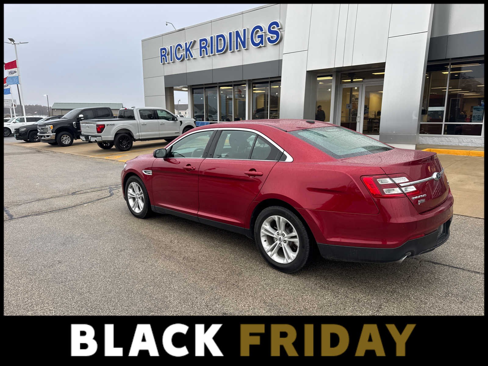 2018 Ford Taurus SEL photo 3