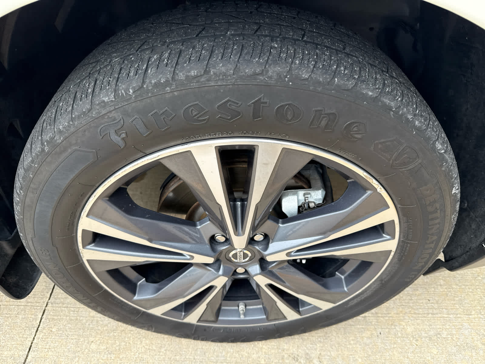 2019 Nissan Pathfinder Platinum 4x4 photo 4