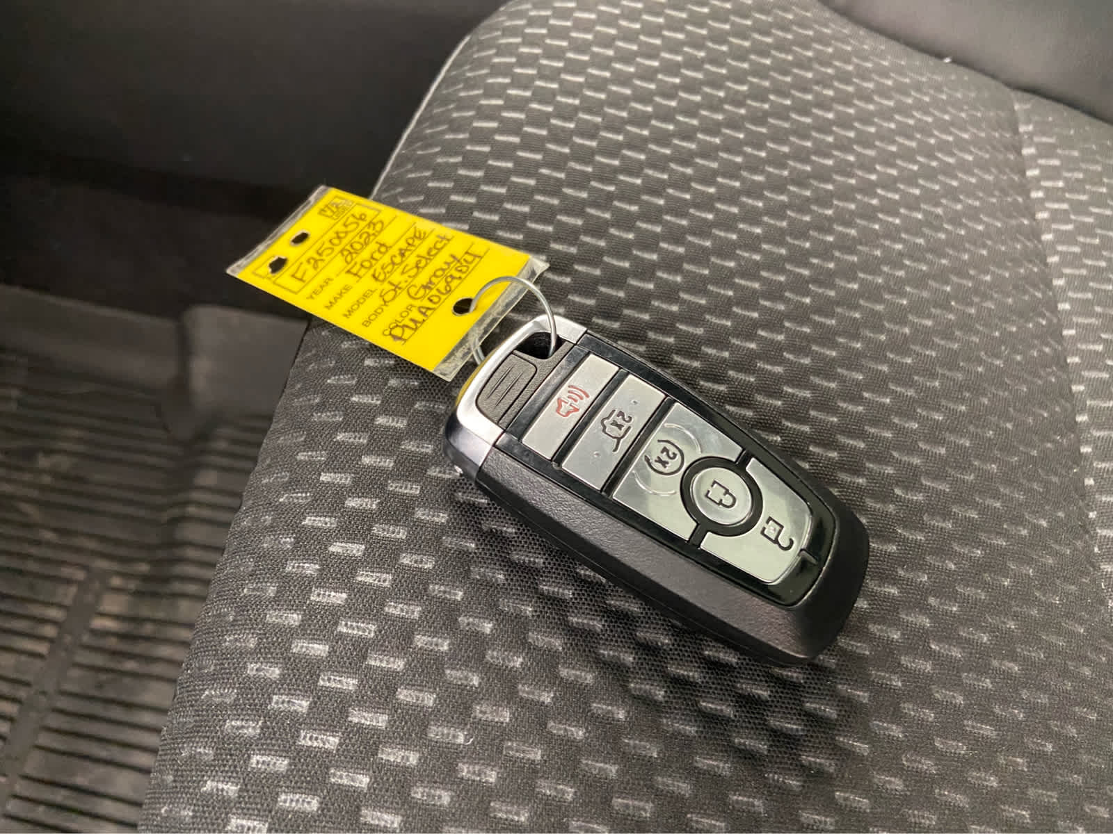 2023 Ford Escape ST-Line Select photo 2