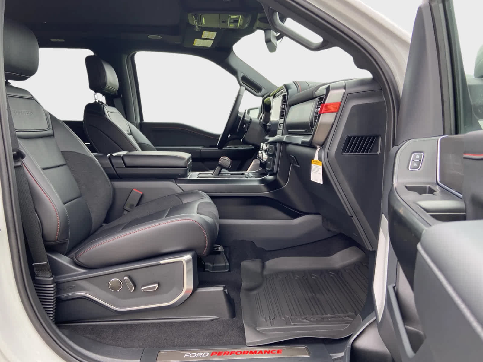 2026 Ford F-150 Raptor - Photo 15
