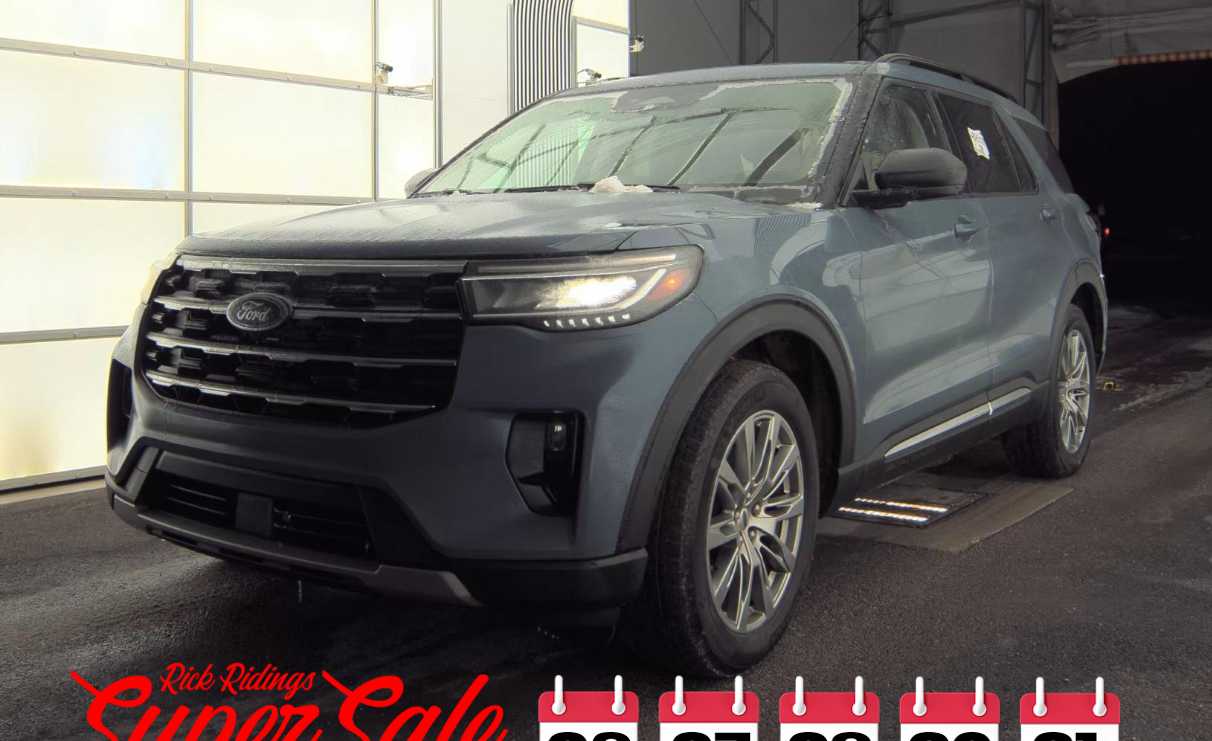 2025 Ford Explorer Active's photo