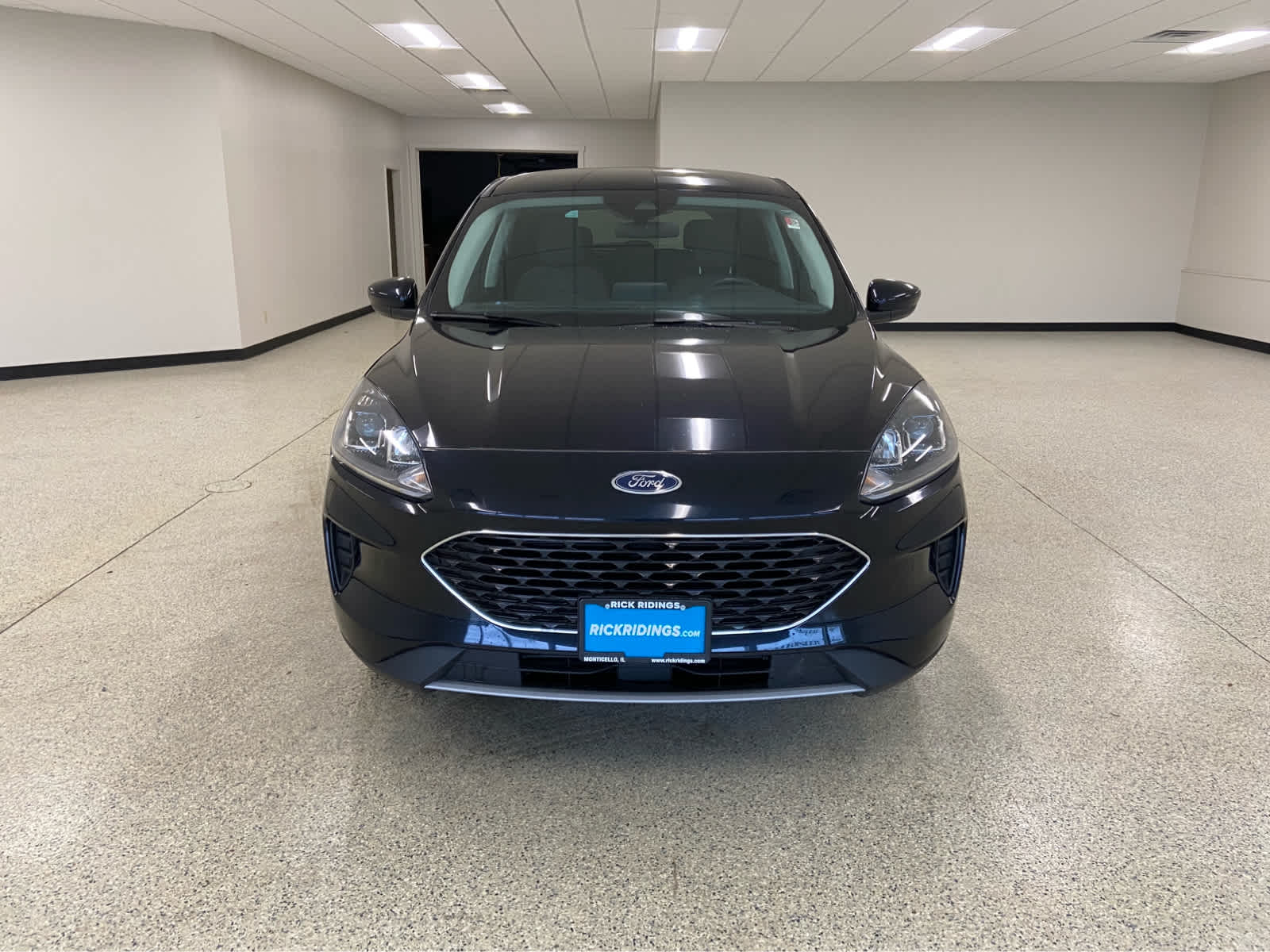 Used 2021 Ford Escape SE with VIN 1FMCU9G69MUB12550 for sale in Monticello, IL
