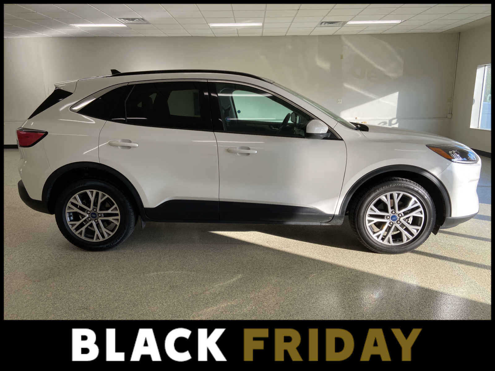 2022 Ford Escape SEL photo 4