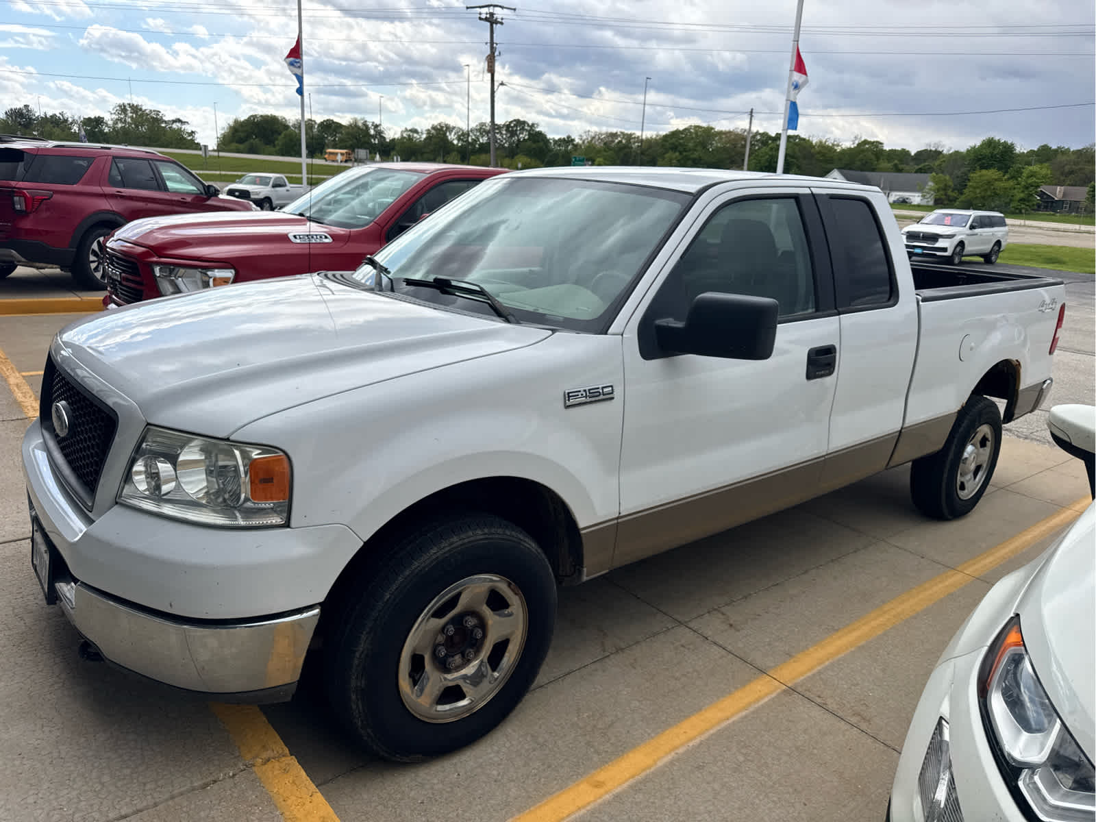 Used 2005 Ford F-150 XLT with VIN 1FTPX14585NA49463 for sale in Monticello, IL