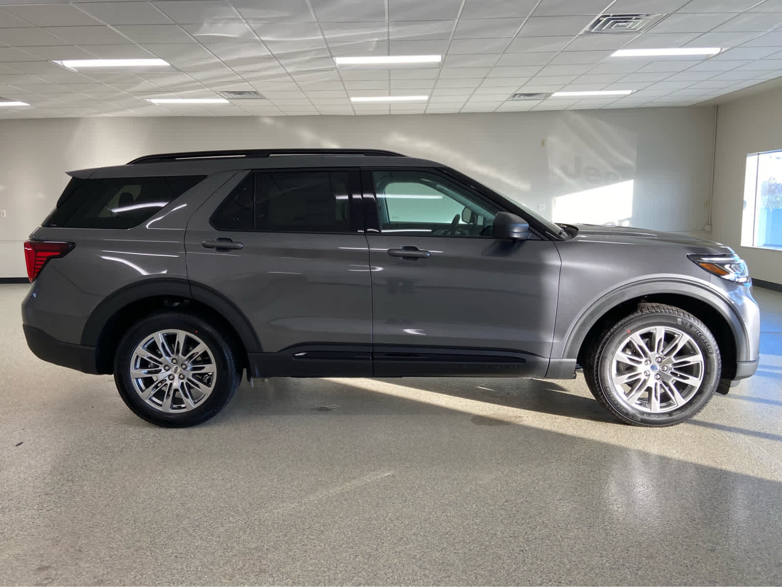 2026 Ford Explorer photo 4