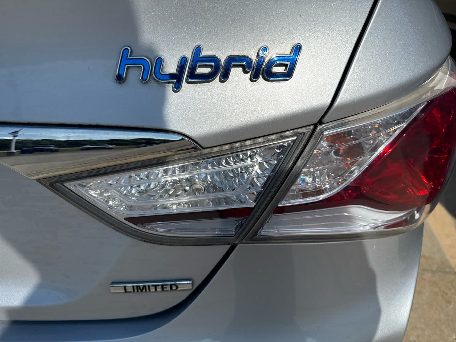 Used 2014 Hyundai Sonata Hybrid Limited with VIN KMHEC4A47EA104505 for sale in Monticello, IL