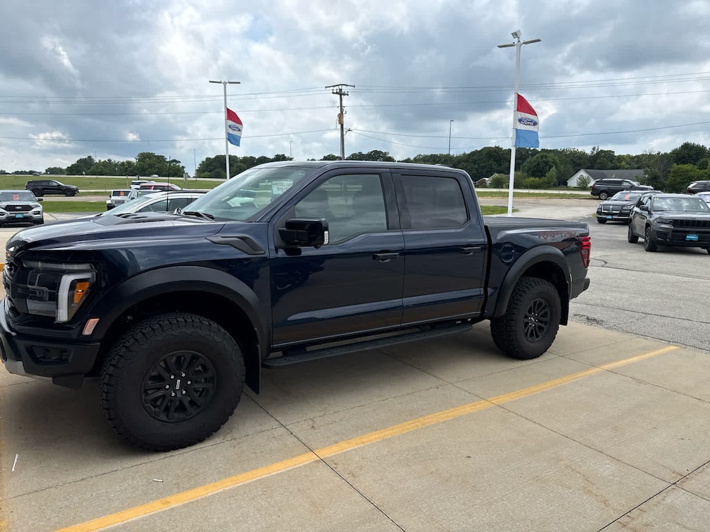 Used 2025 Ford F-150 Raptor 4WD Supercrew 5.5 Box 4WD SuperCrew 5.5 Box