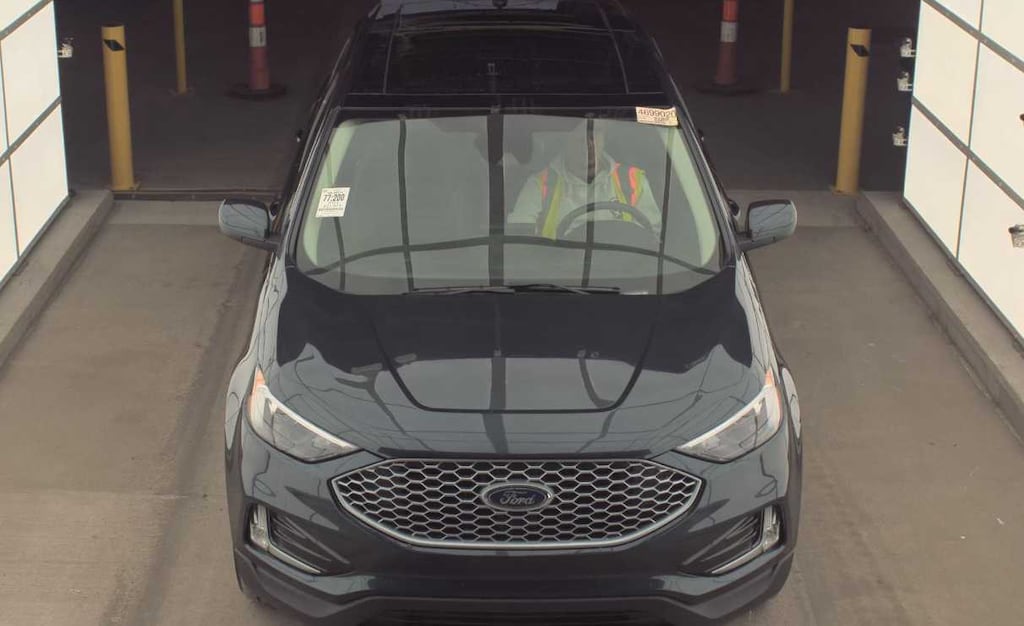 Used 2024 Ford Edge SEL AWD