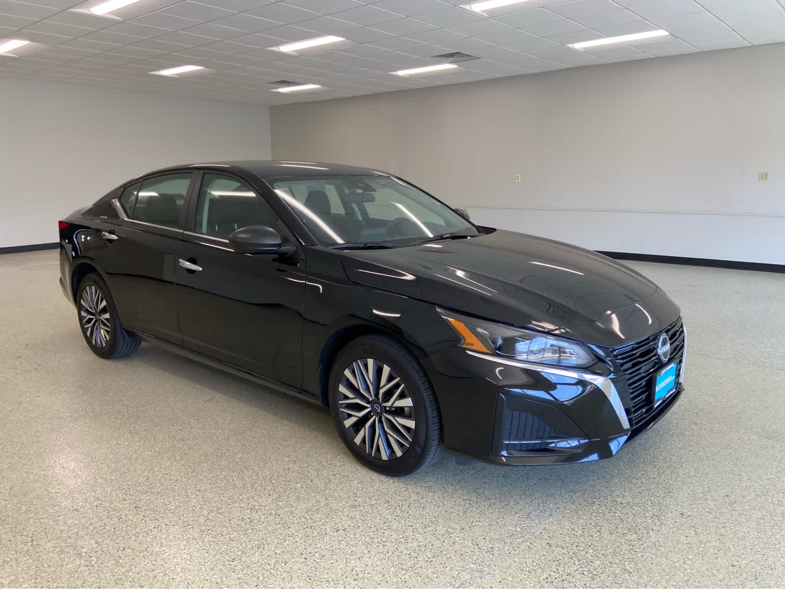2024 Nissan Altima 2.5 SV photo 3