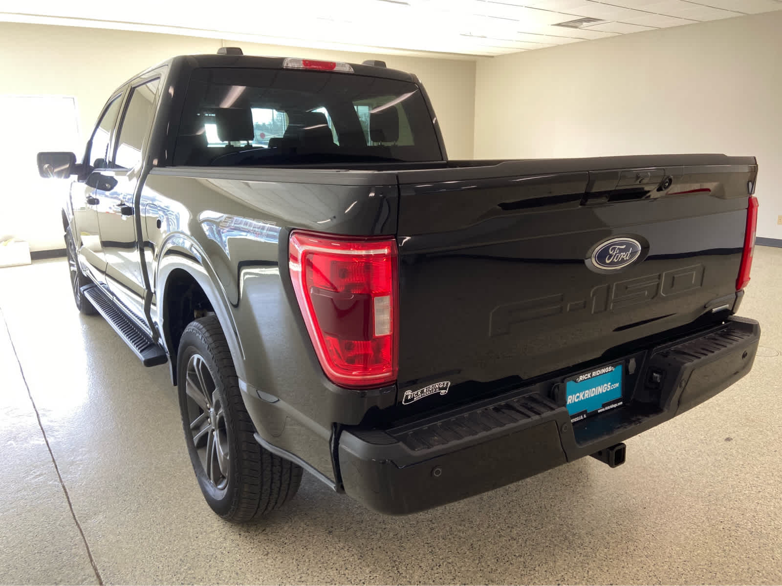 2023 Ford F-150 XLT - Photo 11