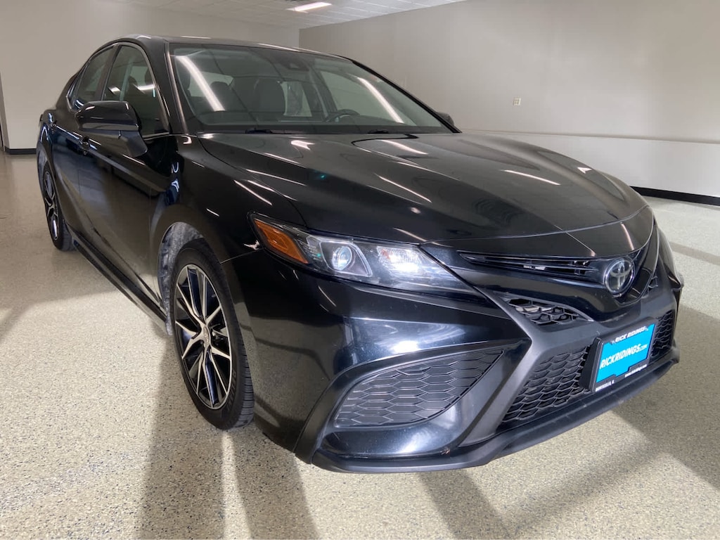 Used 2021 Toyota Camry SE Auto (Natl)