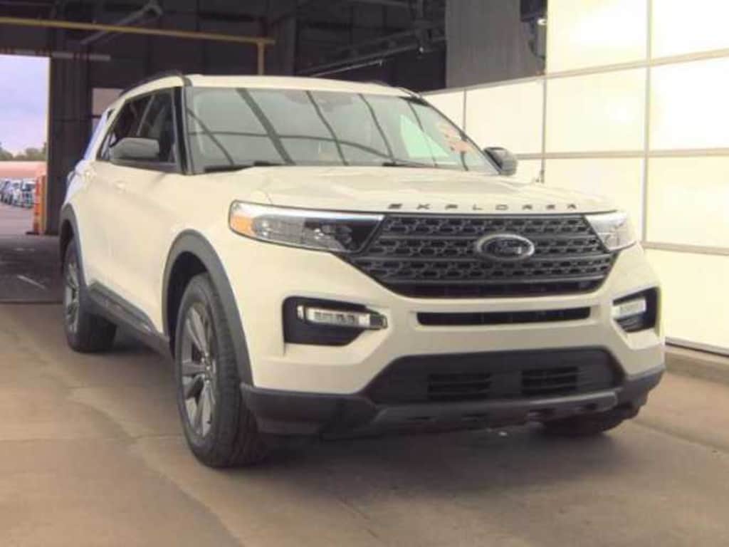 Used 2024 Ford Explorer XLT 4WD