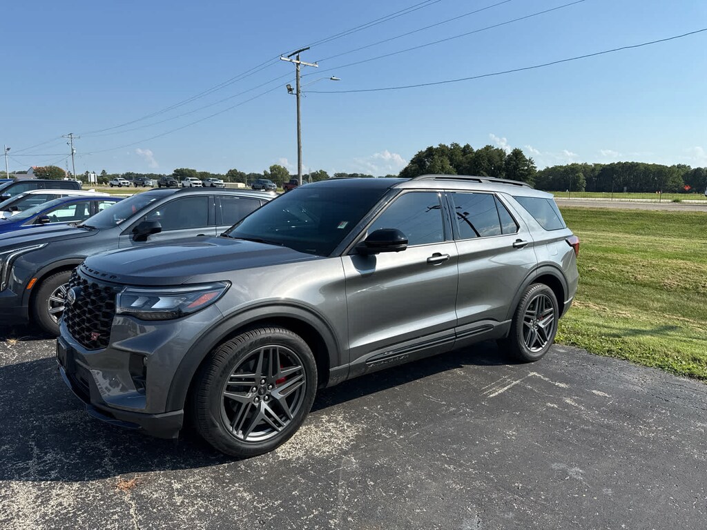 Used 2025 Ford Explorer ST 4WD