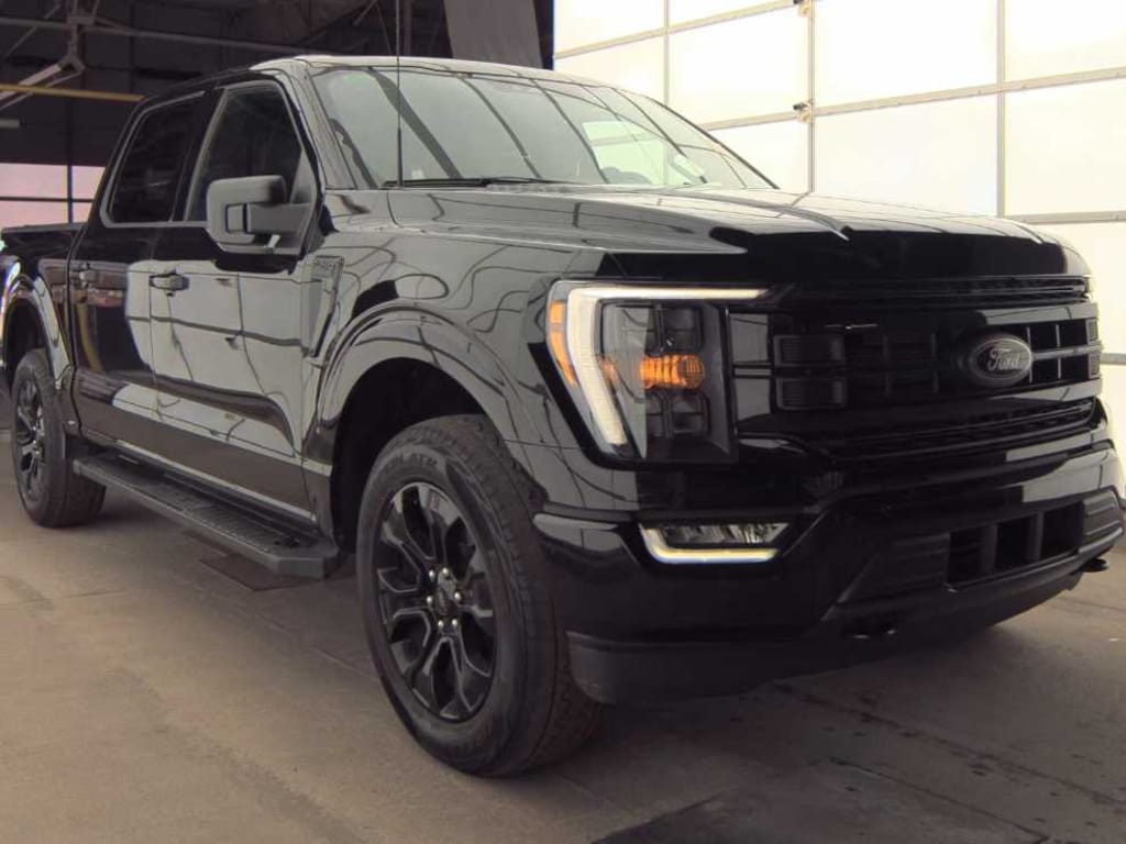 Used 2023 Ford F-150 XLT 4WD Supercrew 5.5 Box 4WD SuperCrew 5.5 Box