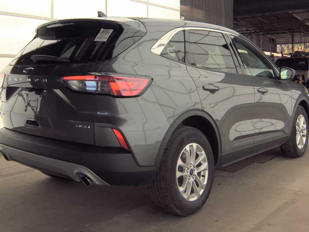 2022 Ford Escape SE photo 4