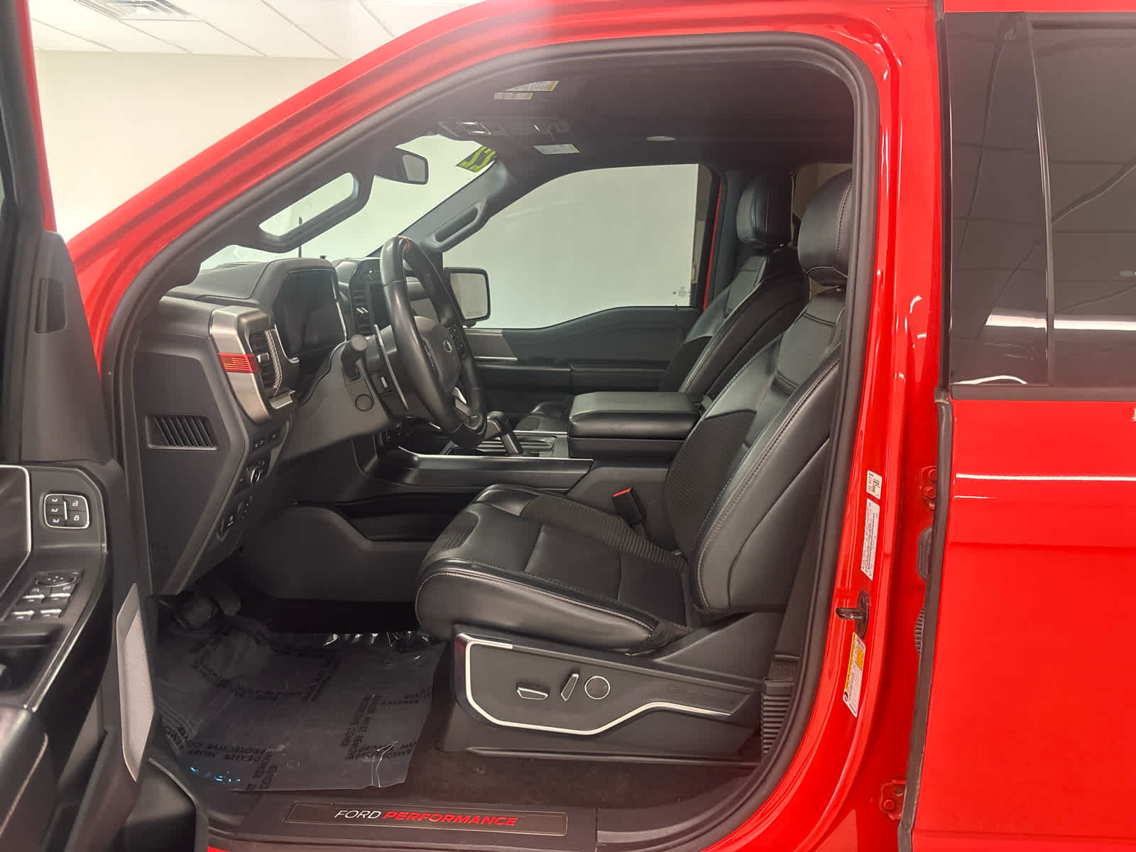 2022 Ford F-150 Raptor - Photo 12