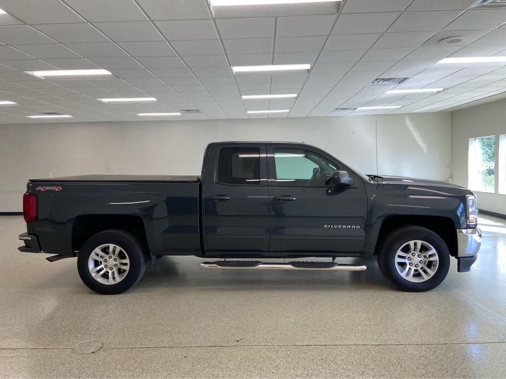 Used 2017 Chevrolet Silverado 1500 LT 4WD Double Cab 143.5 4WD Double Cab 143.5