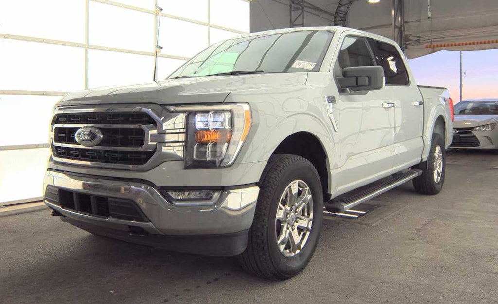 Used 2023 Ford F-150 XLT 4WD Supercrew 5.5 Box 4WD SuperCrew 5.5 Box