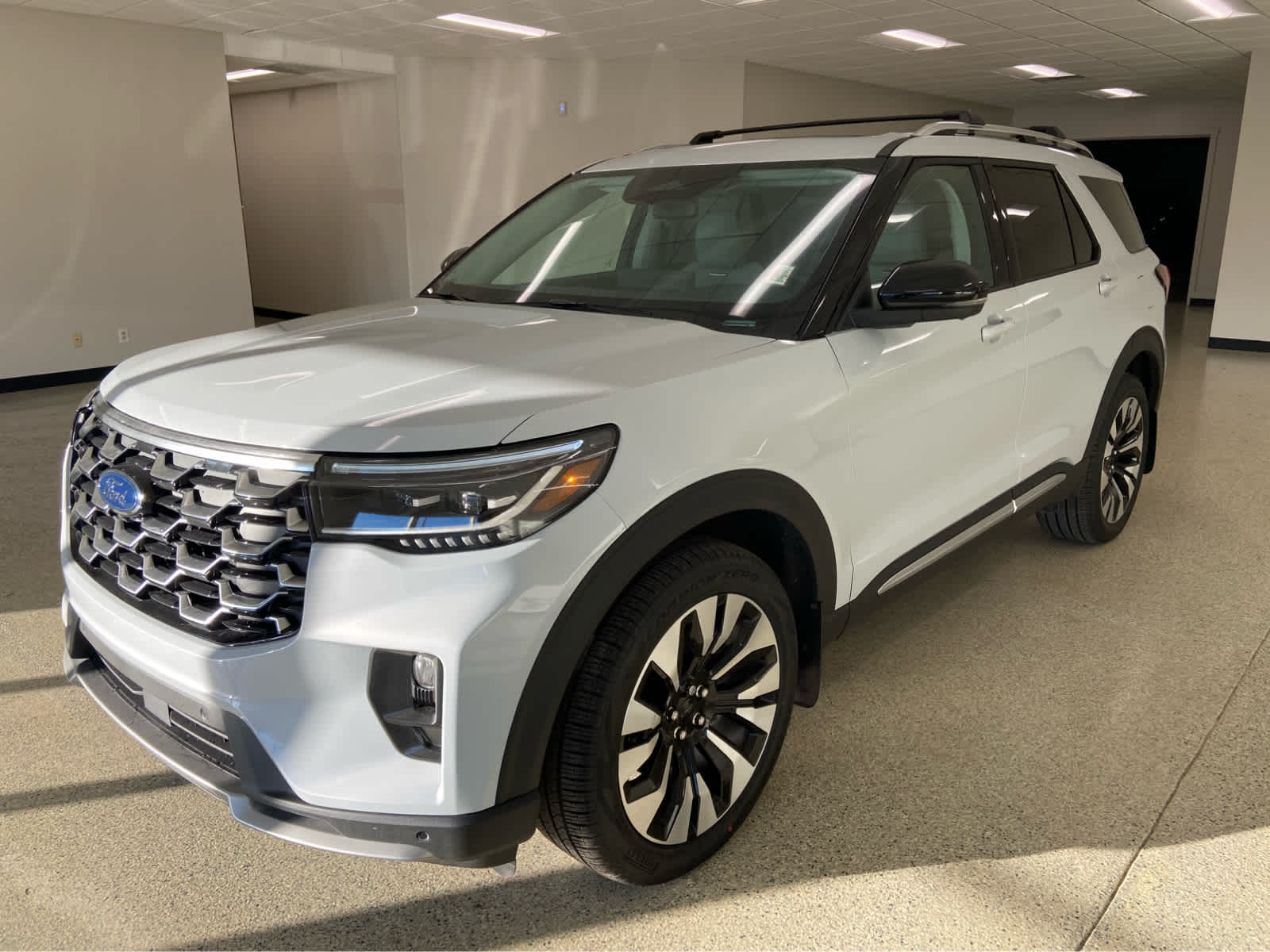 2026 Ford Explorer Platinum's photo