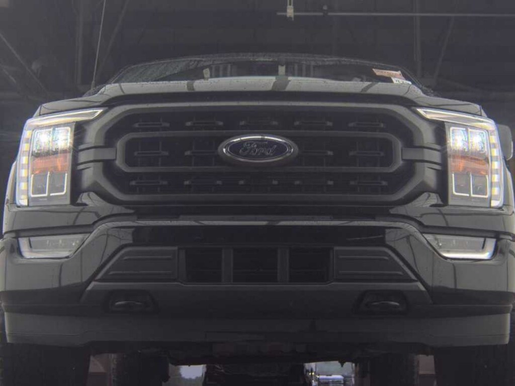 Used 2022 Ford F-150 XLT 4WD Supercrew 5.5 Box 4WD SuperCrew 5.5 Box