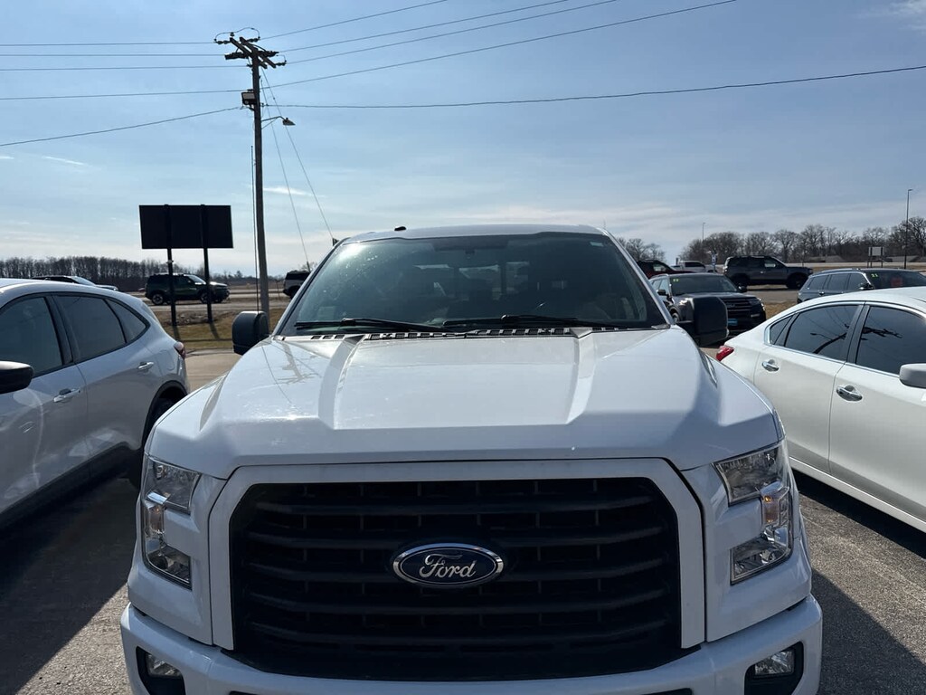 Used 2017 Ford F-150 XLT 4WD Supercrew 5.5 Box 4WD SuperCrew 5.5 Box