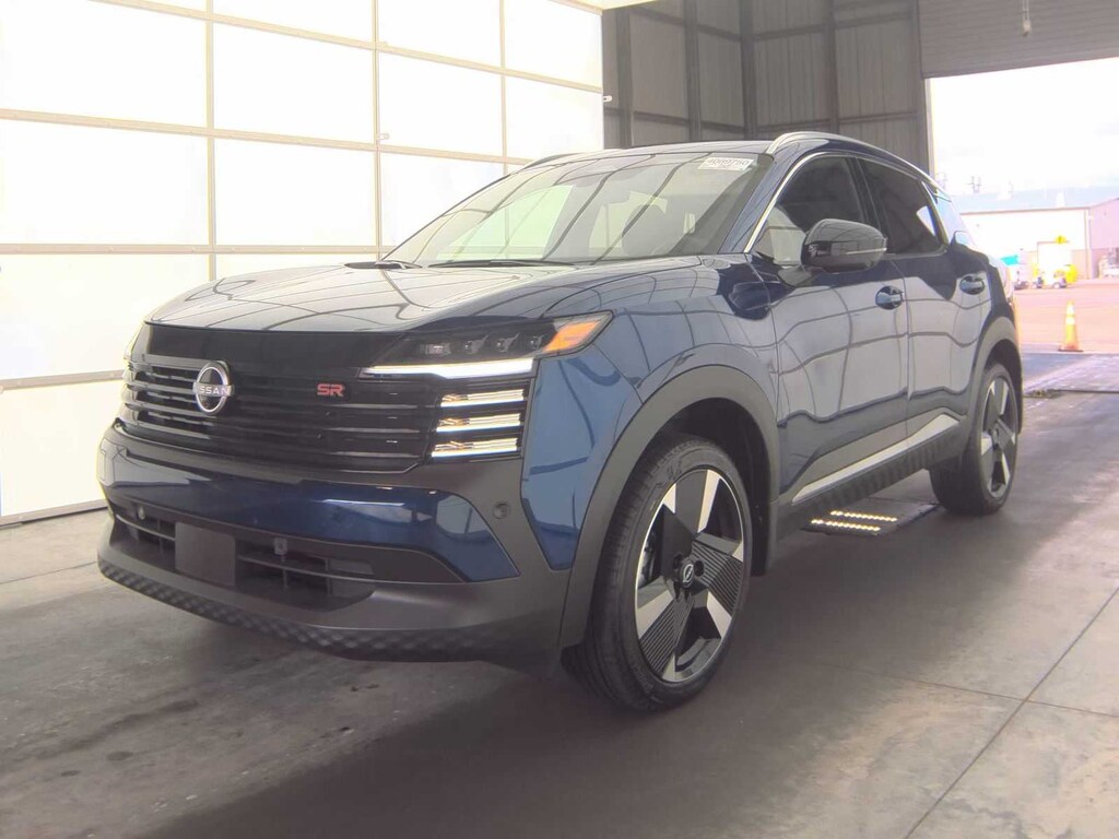 Used 2026 Nissan Kicks SR FWD