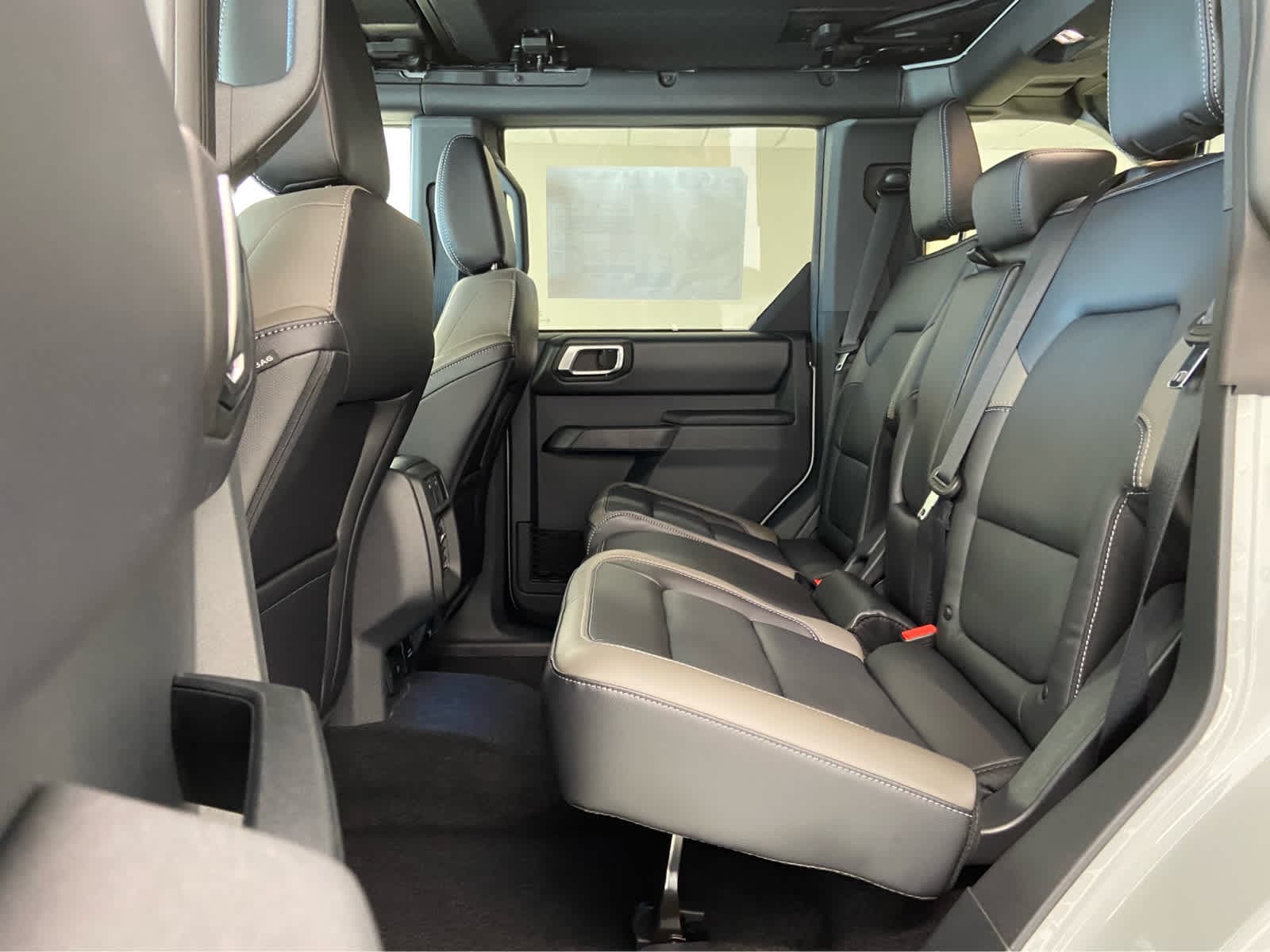2026 Ford Bronco 4-Door Outer Banks - Photo 13