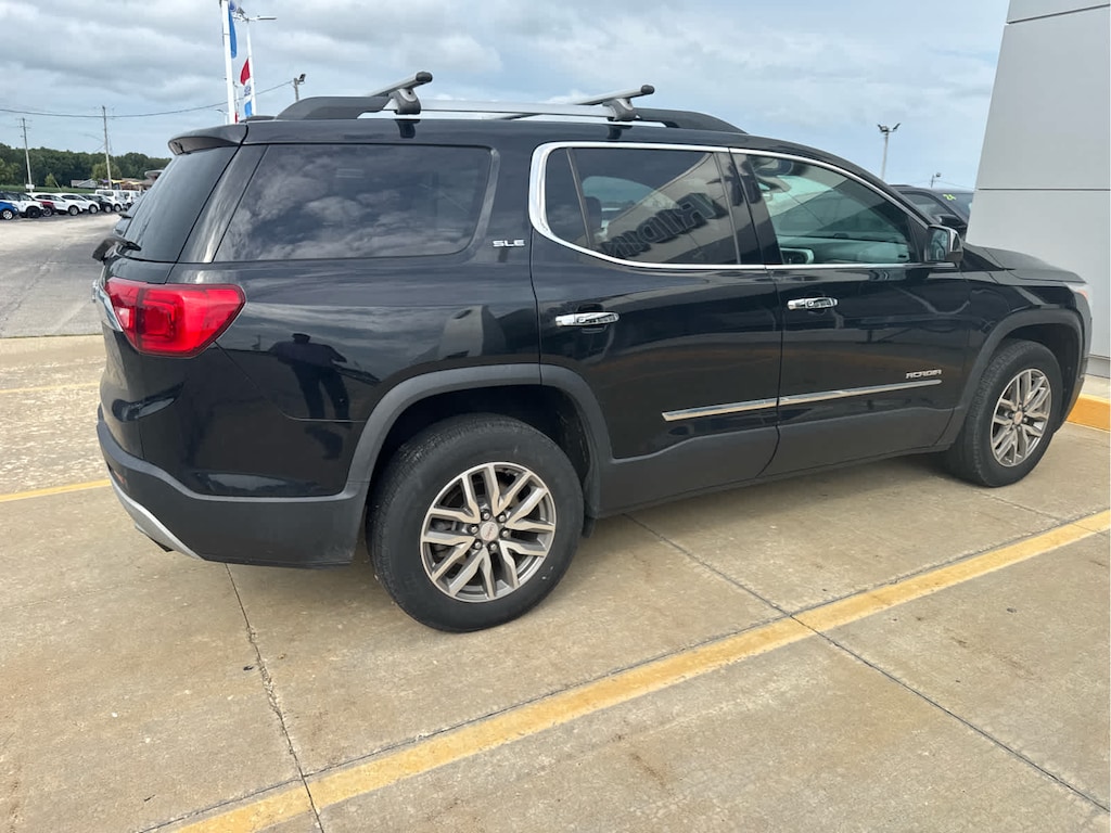 Used 2017 GMC Acadia SLE SUV