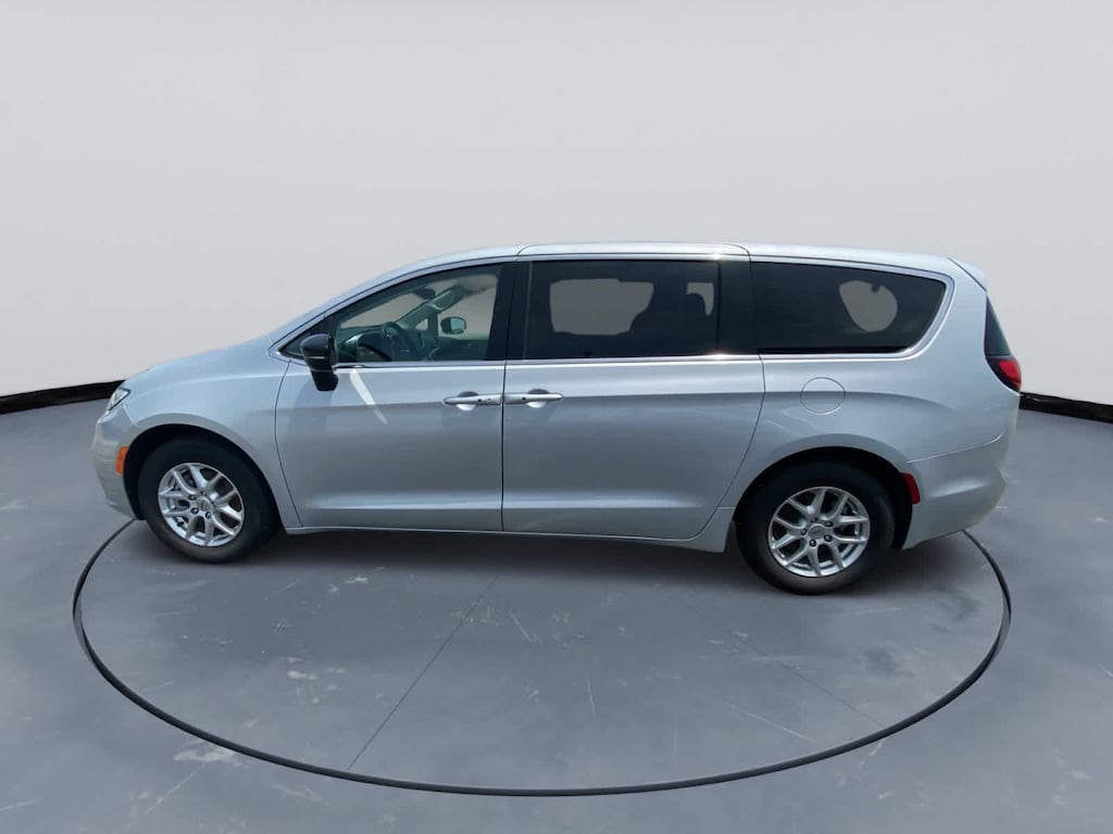 Used 2024 Chrysler Pacifica Touring L Van Passenger Van