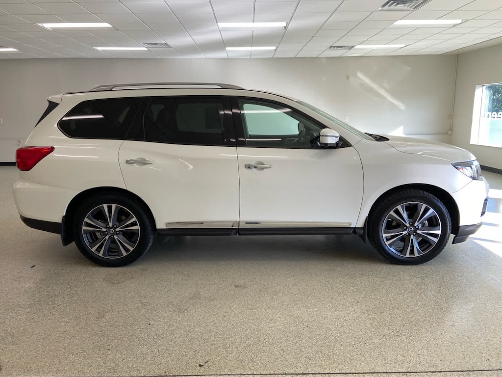 Used 2019 Nissan Pathfinder Platinum SUV