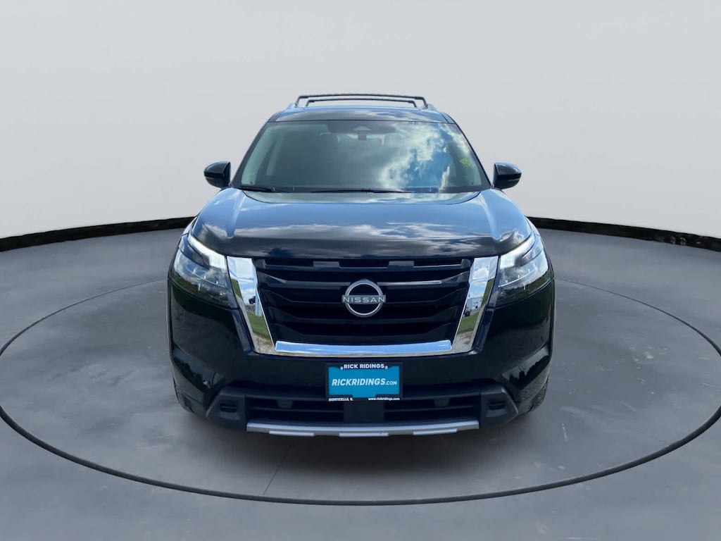 Used 2025 Nissan Pathfinder Platinum SUV