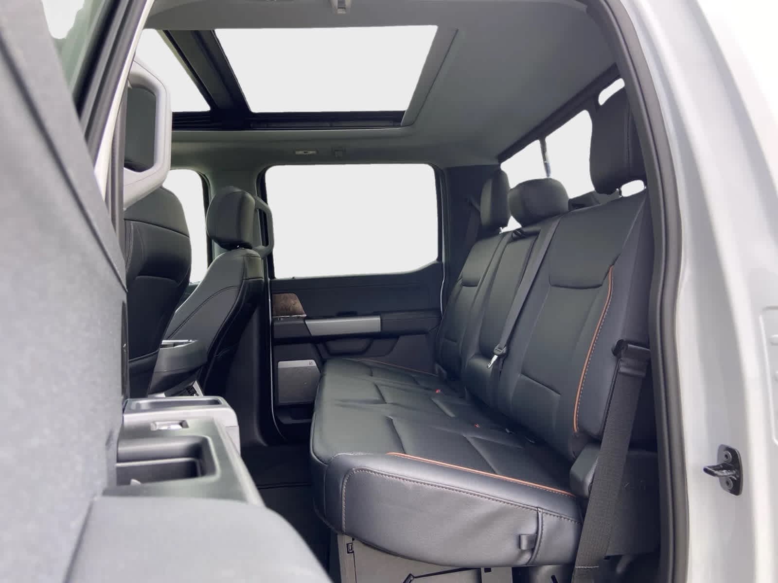 2026 Ford F-350 Super Duty Lariat - Photo 13