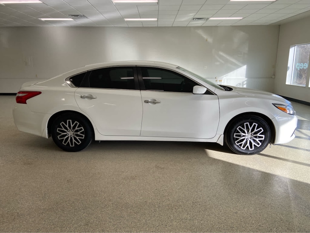 Used 2016 Nissan Altima 2.5 S Sedan
