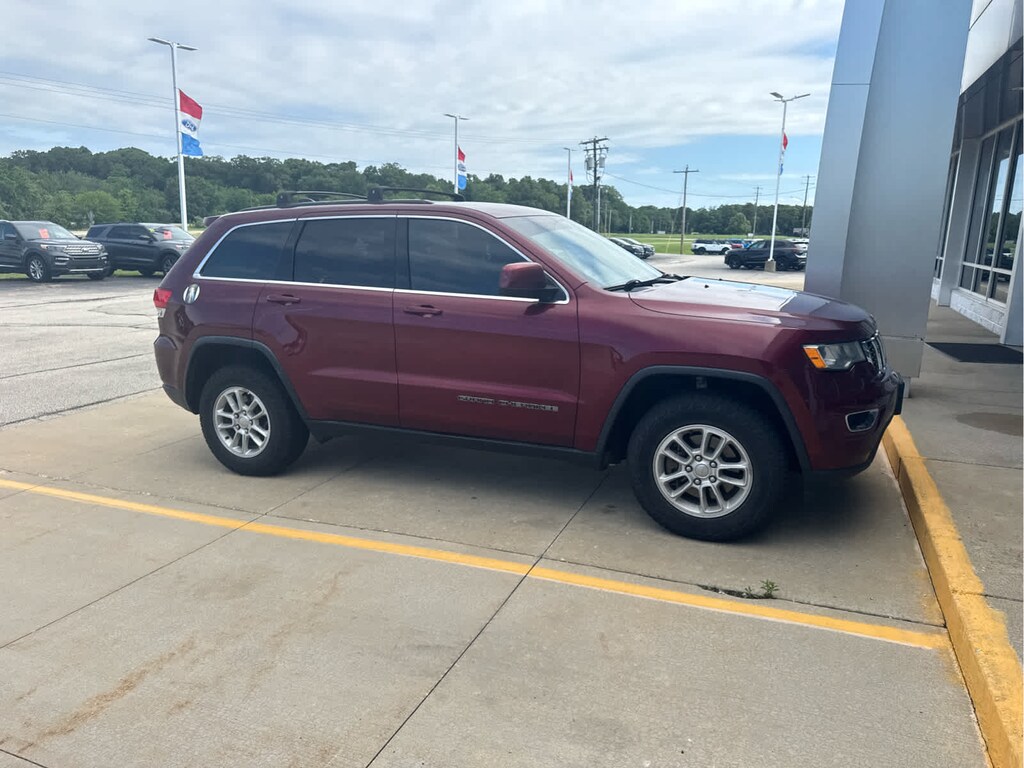 Used 2018 Jeep Grand Cherokee Laredo SUV