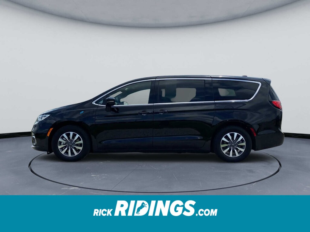Used 2025 Chrysler Pacifica Hybrid Select Van Passenger Van