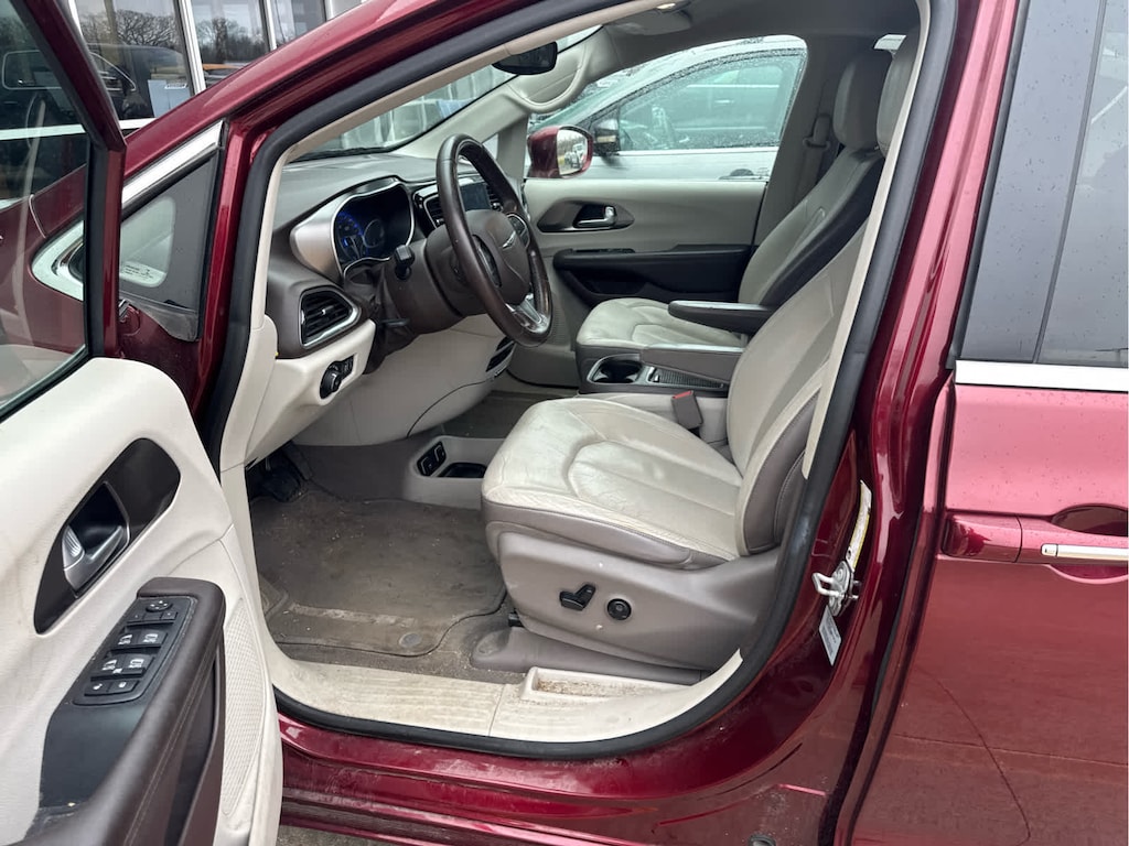 Used 2017 Chrysler Pacifica Touring-L Plus Van
