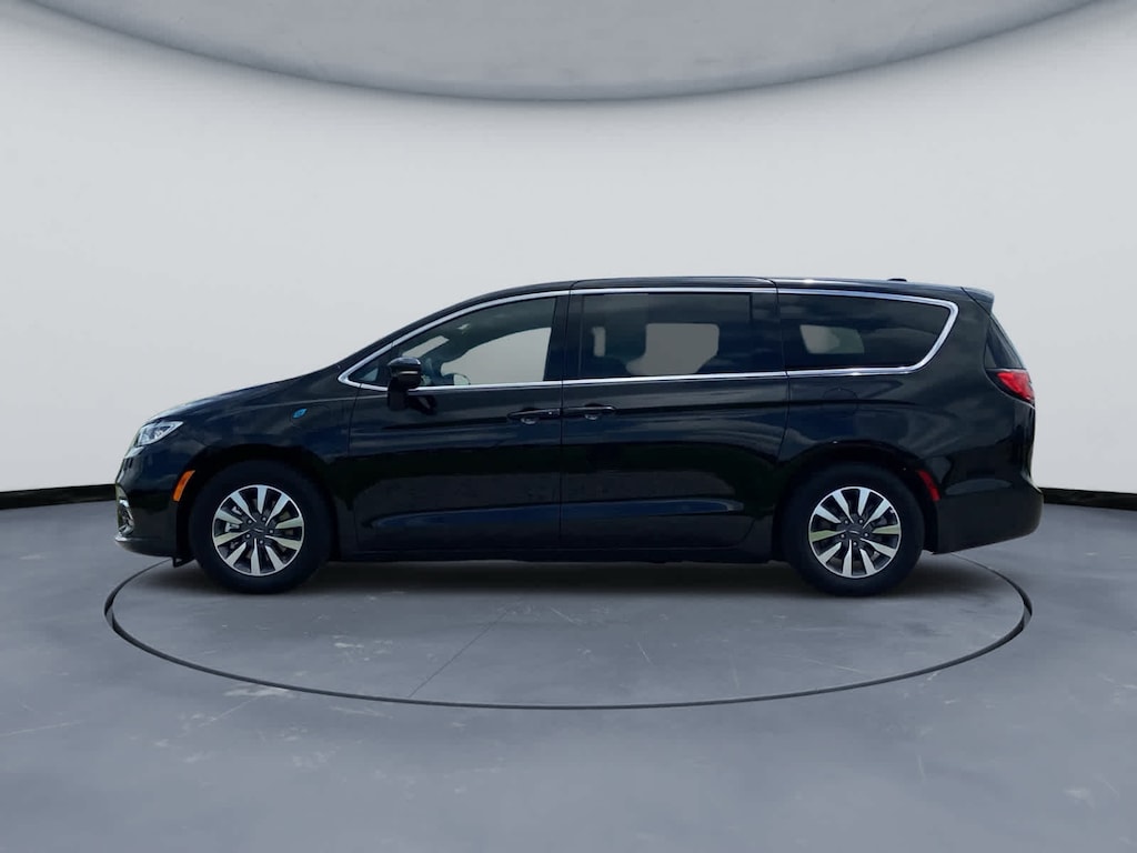 Used 2025 Chrysler Pacifica Hybrid Select Van Passenger Van
